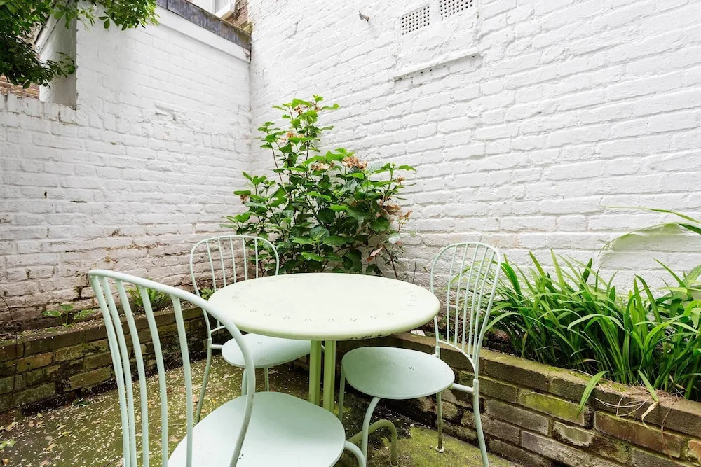 Pretty in Pimlico