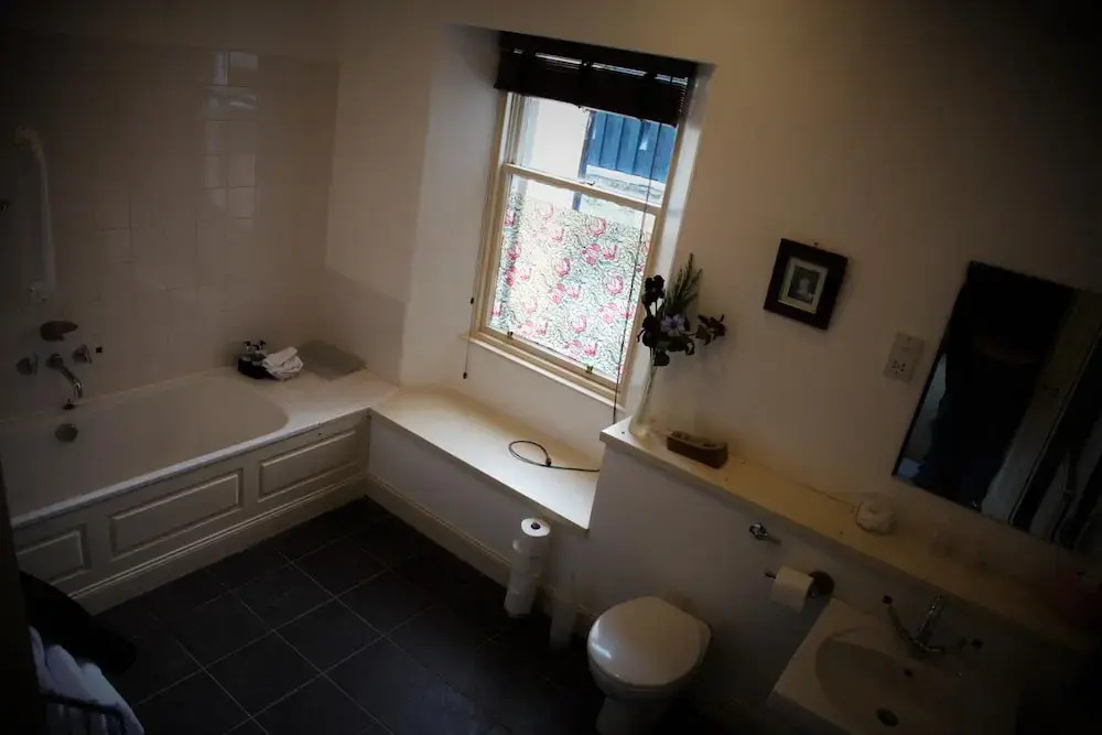 Airlie House B&B