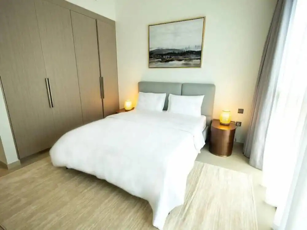 Mh- Modern 1-bedroom Abode Ref - 4004
