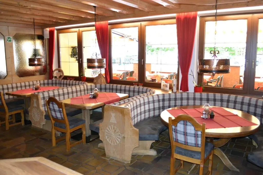 Hotel Neue Post