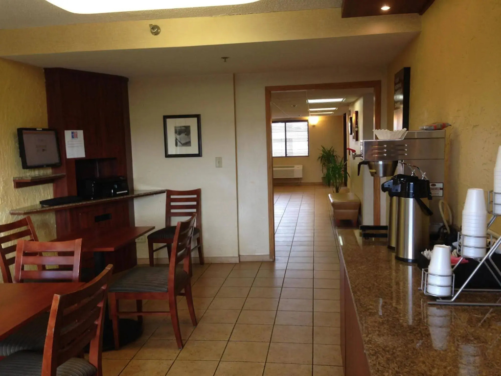 Motel 6-Elk Grove Village, IL