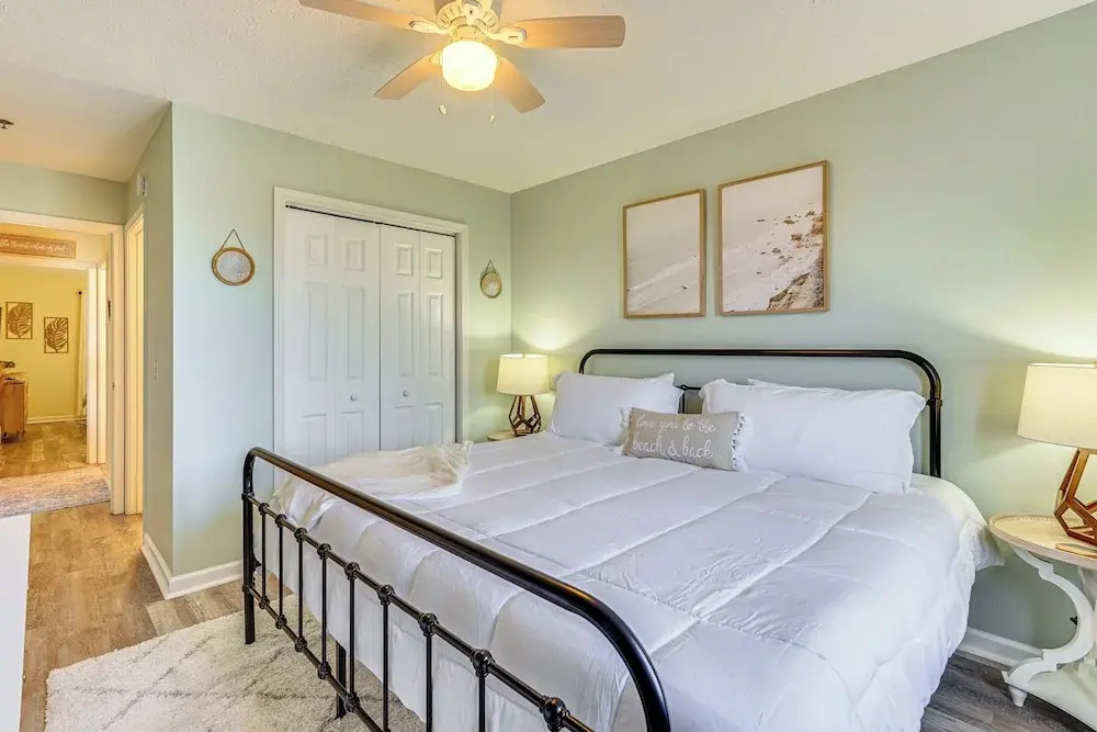 Walk to Beach: Condo w/ Balcony in Pcb!