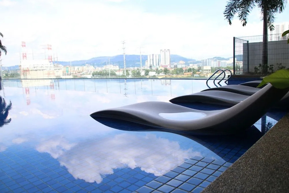 Victoria Home Sentrio Suites
