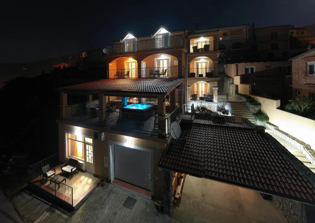 Apartments Lucia Senj