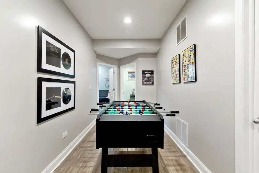 Spacious Luxury Retreat 8 Bed Oasis With 6 Baths
