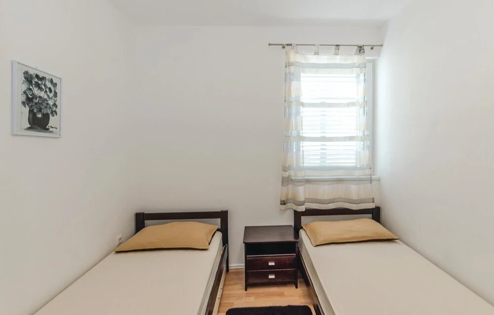 Nice Home in Pag With Wifi and 2 Bedrooms