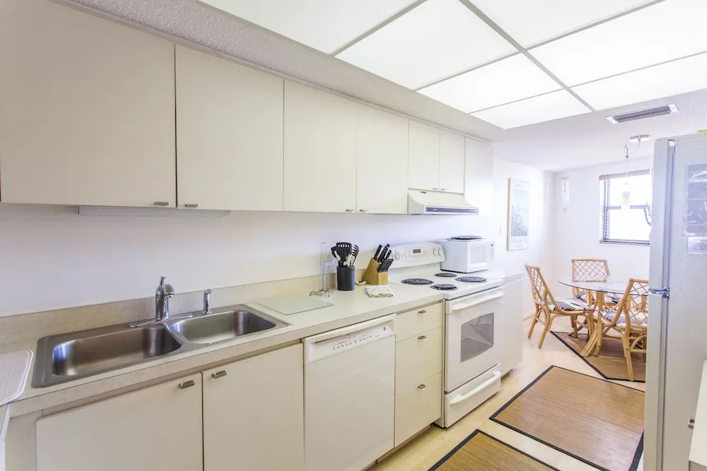 Gulf And Bay Club- A702 Amazing Views! Steps From The Beach! 2 Bedroom Condo