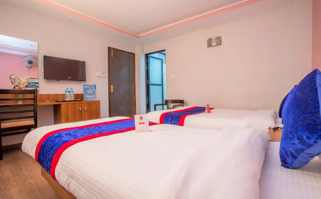 OYO 136 Hotel Om Plaza
