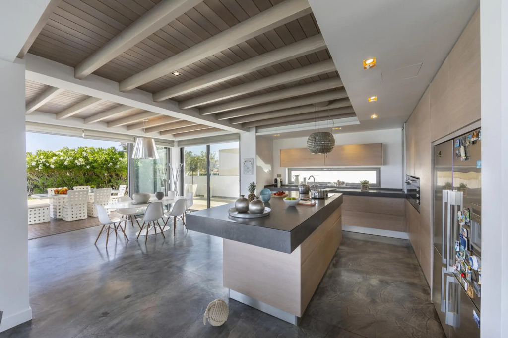 Beachfront Dream Villa