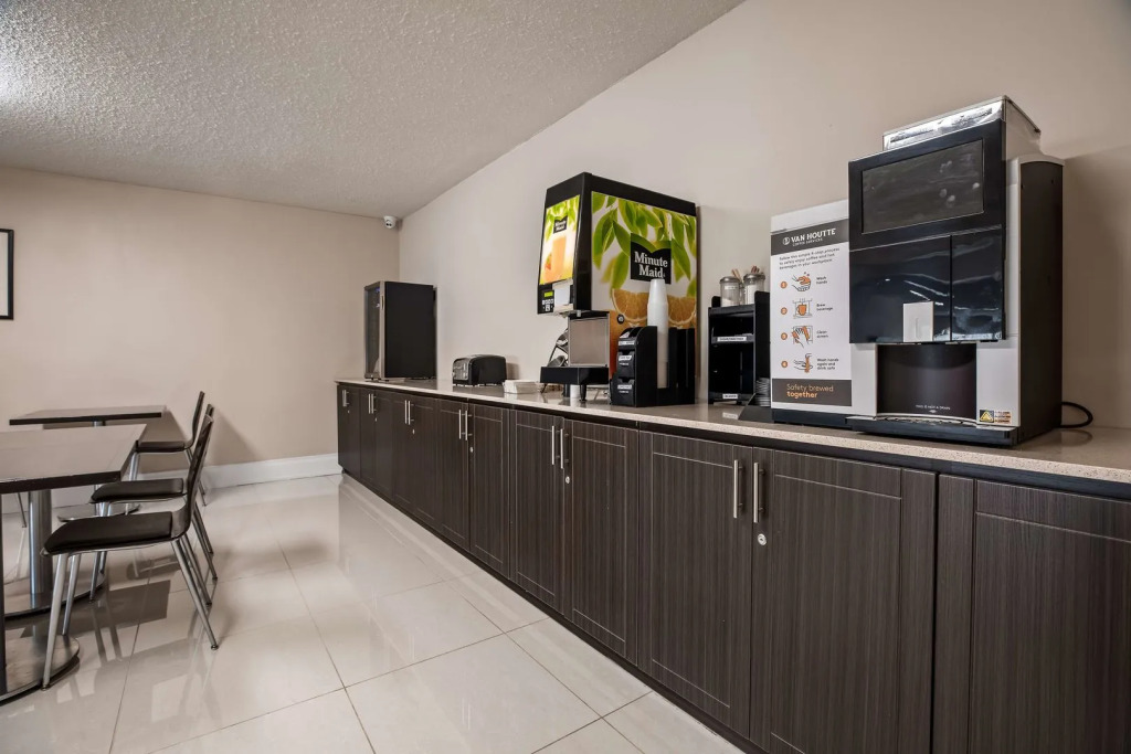 SureStay by Best Western Kemptville.