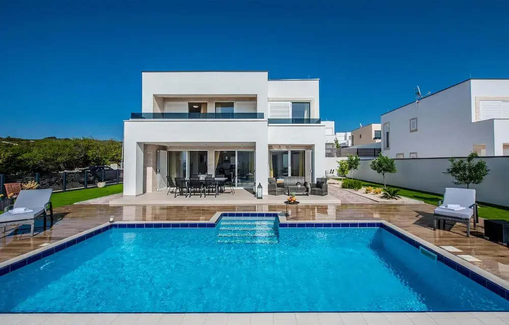 Awesome Home in Novalja With Wifi, 4 Bedrooms and Outdoor Swimming Pool