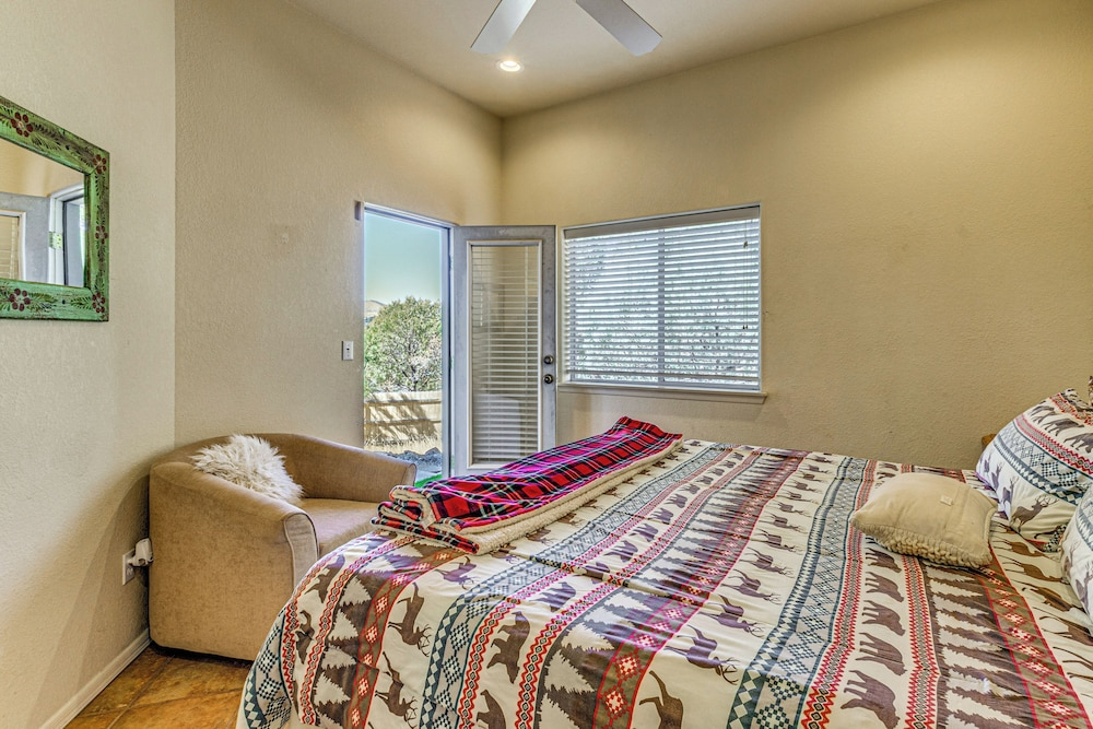 Summer Hikes! Mtn-view Gem w/ Hot Tub in Ruidoso