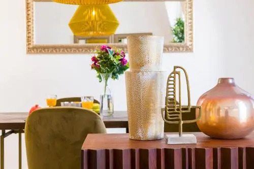 2 Beautiful Suites Upscale Flat Embracing Tejo!