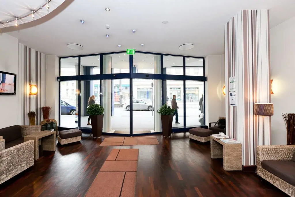 Manhattan Hotel