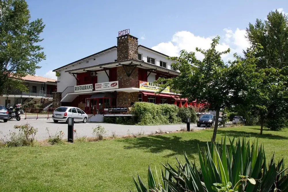 Logis Hotels - Hôtel et Restaurant Le Relais des Garrigues