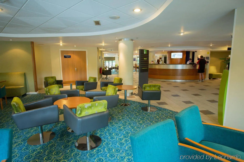 Knowsley Inn & Lounge