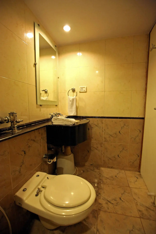 Capital O 48073 K Star Hotel