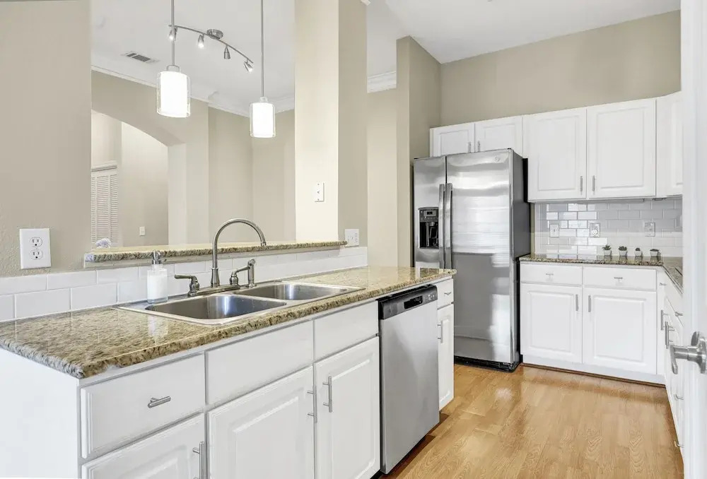 FRONTDESK Calais Midtown Apts Houston