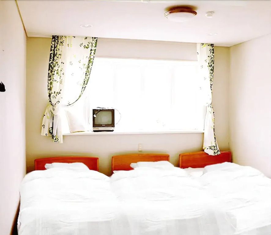 Goishigahama House