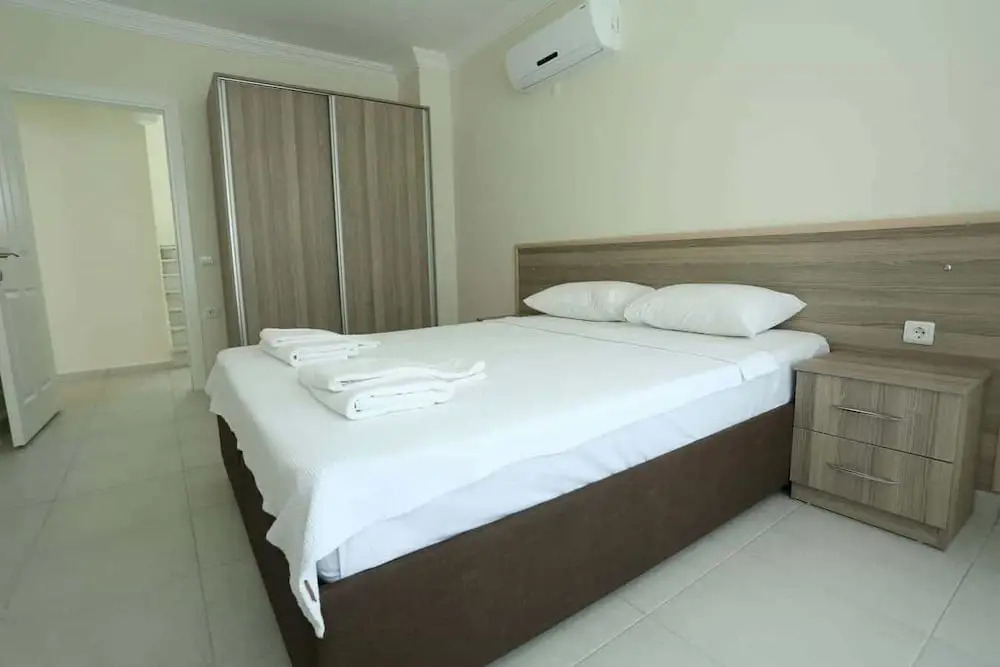 Crystal Villa 3