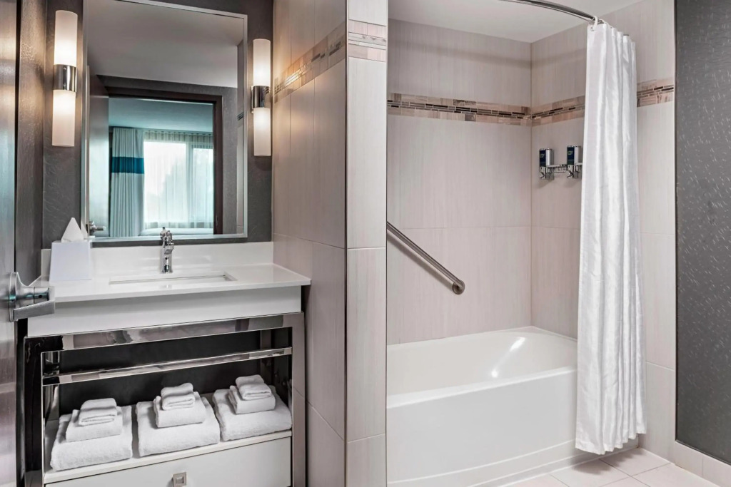 Four Points by Sheraton London