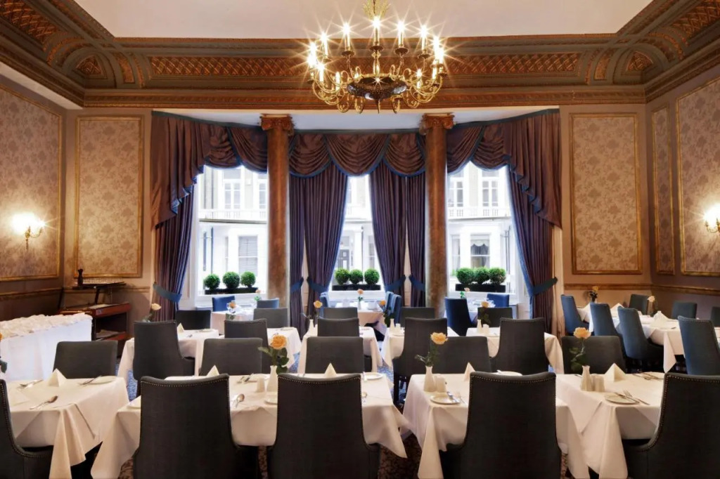 Gem Strathmore Hotel