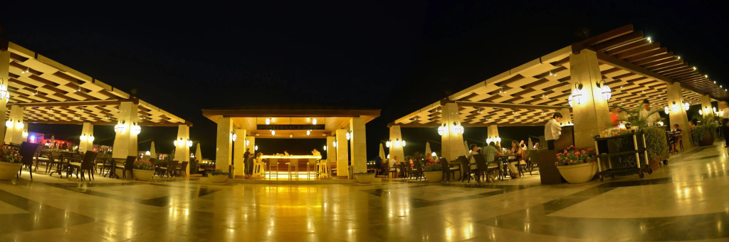 Cratos Premium Hotel Casino & SPA