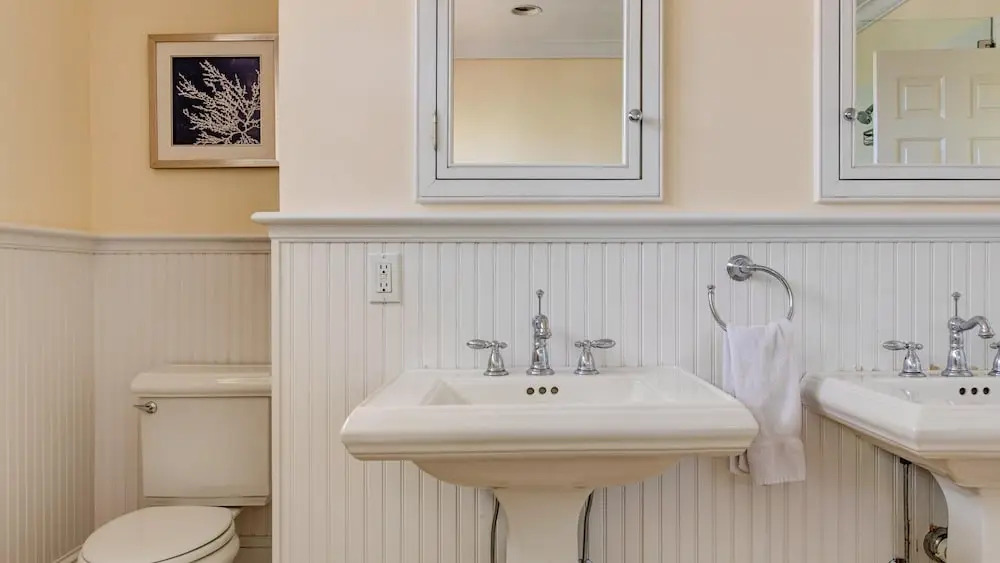 Traditional East Hampton Estate