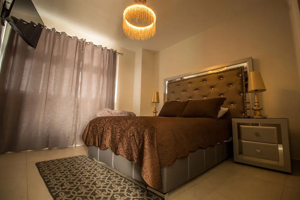 NIZA FIVE Luxury Beach Apartments