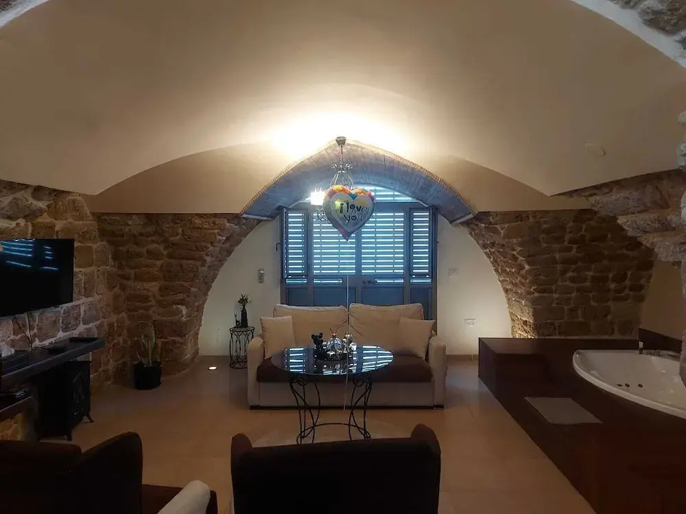Lighthouse Suite - Acre