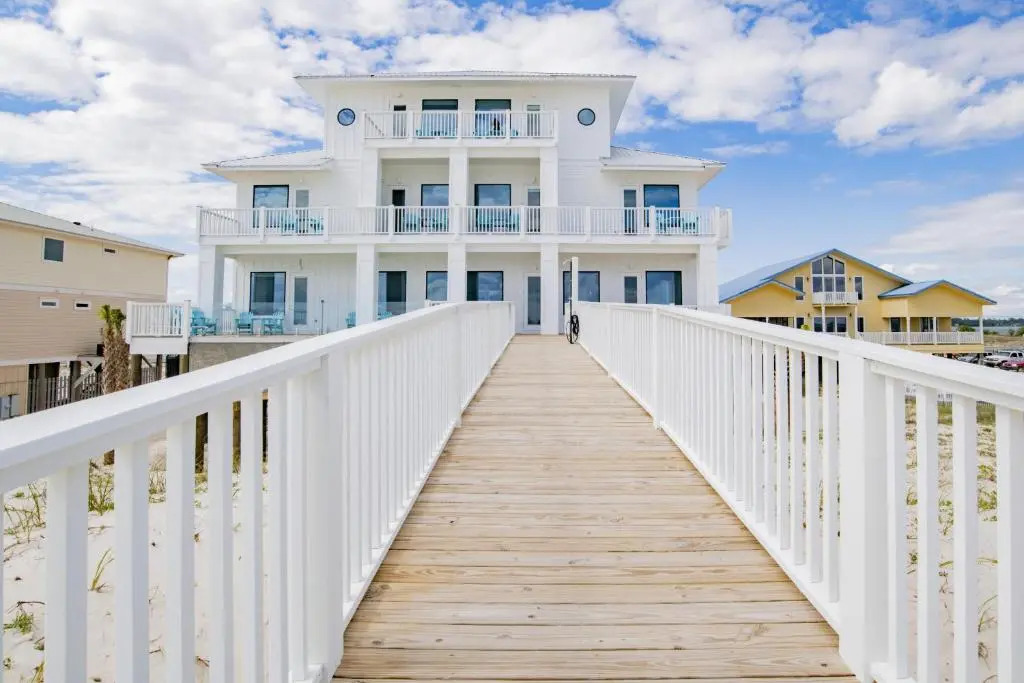 "The Pearl" Gulf Front Wprvt Heated Pool, 12 Bdrm 125Bath "Alvacationrentals"
