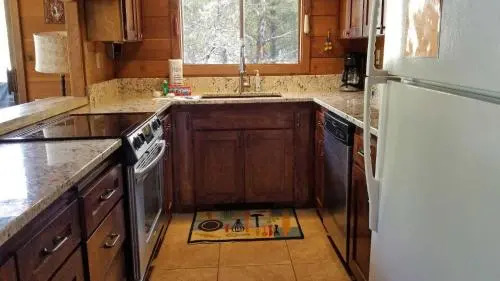 Flat Top 4 2 Br home by RedAwning