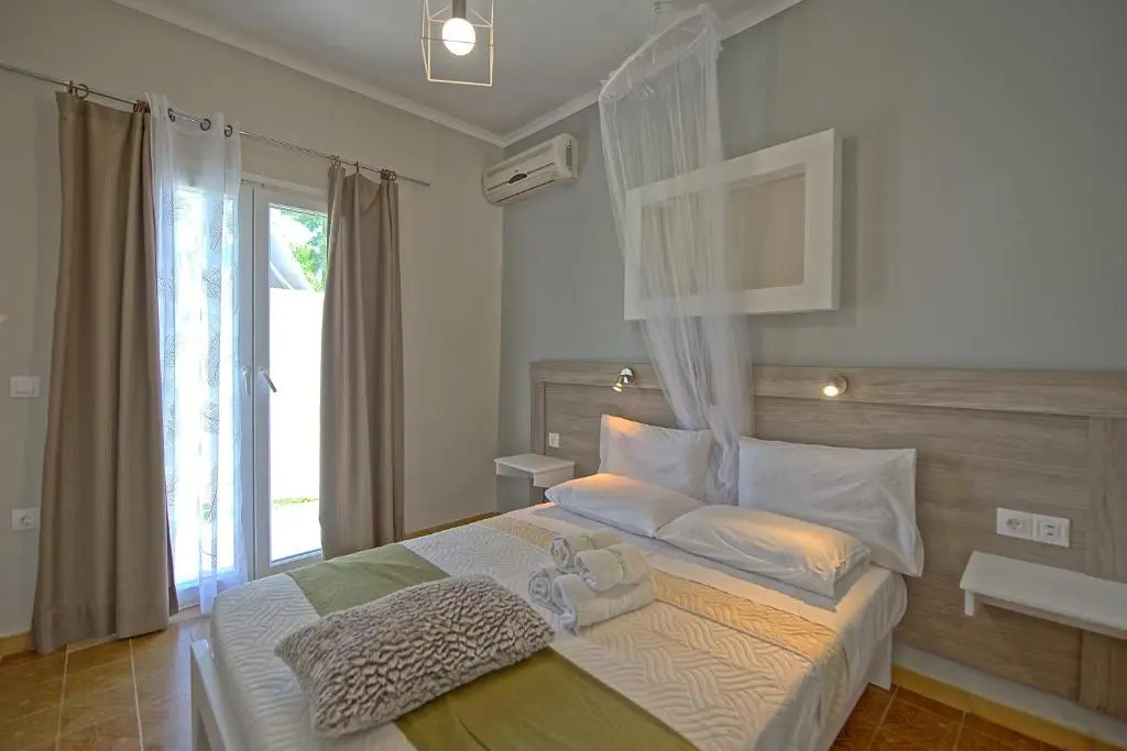 Sidari Beach Villa with private pool by DadoVillas