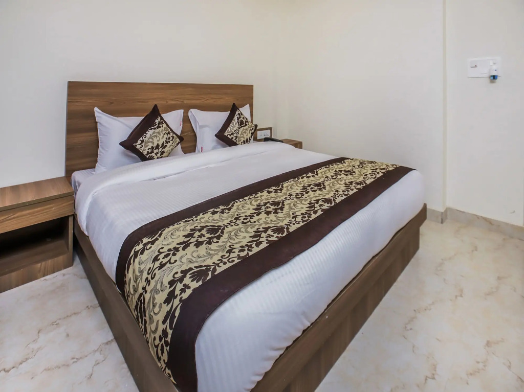 OYO 22235 Mint Residency