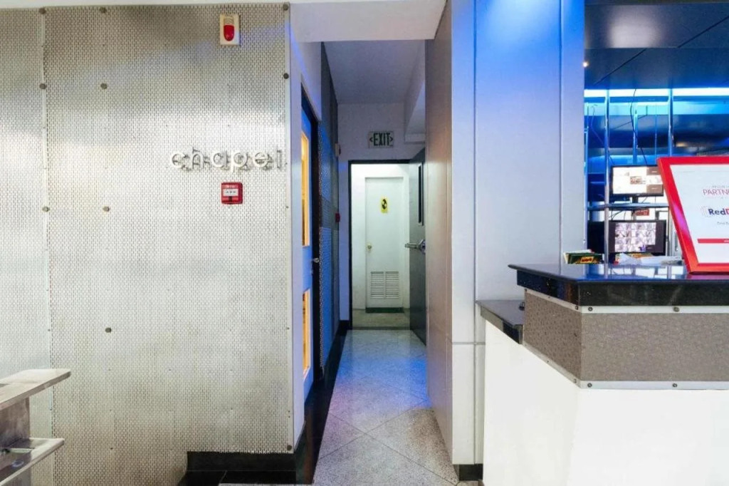 RedDoorz Plus at Banawe Quezon City