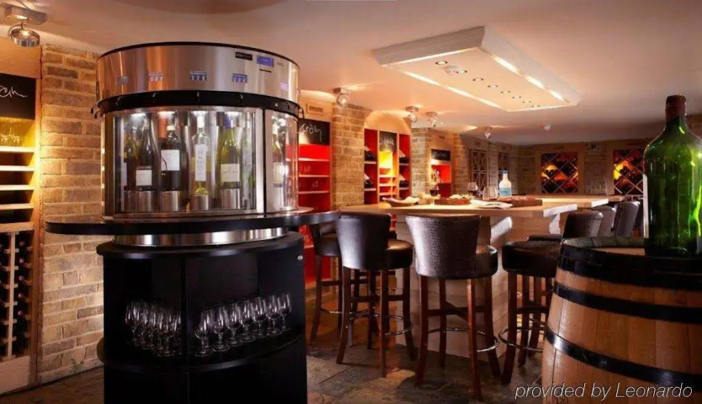 South Lodge Hotel