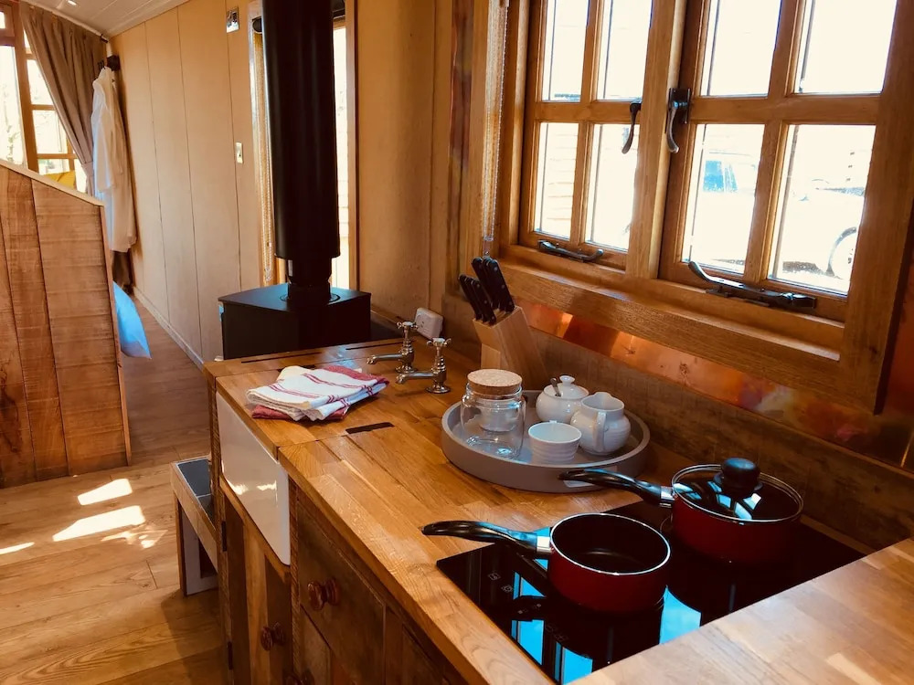 Ashwood Shepherd Hut