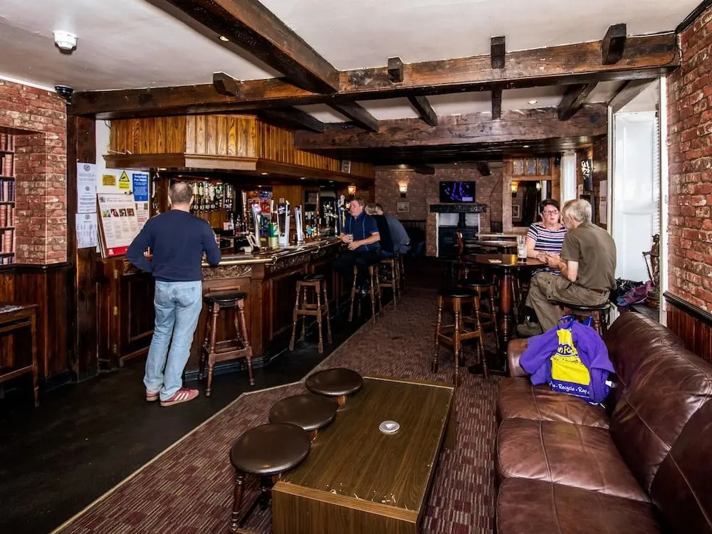 Hardwick Arms Hotel