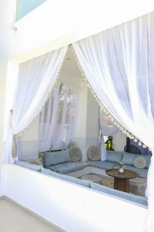 Agandau House