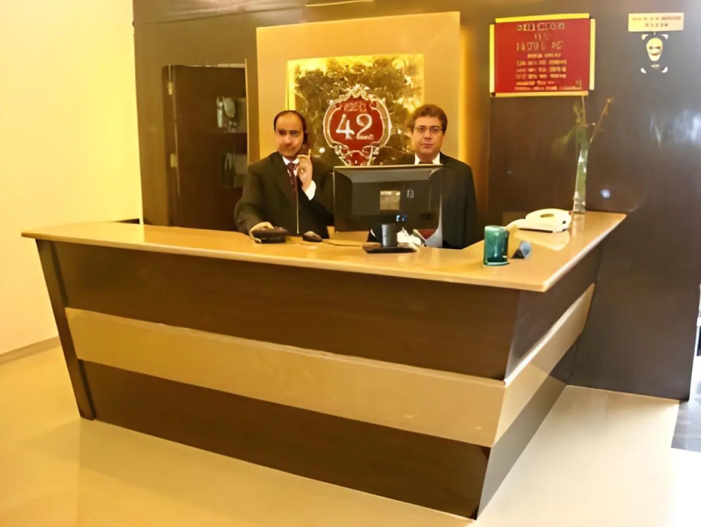 Hotel 42