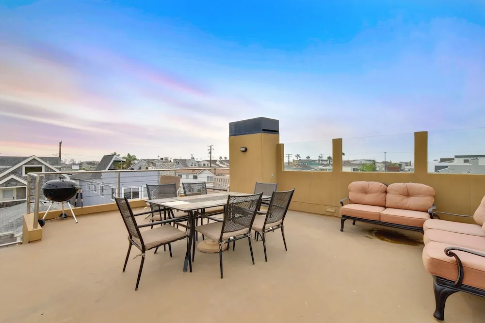 303 5 35th St 68220 by RedAwning