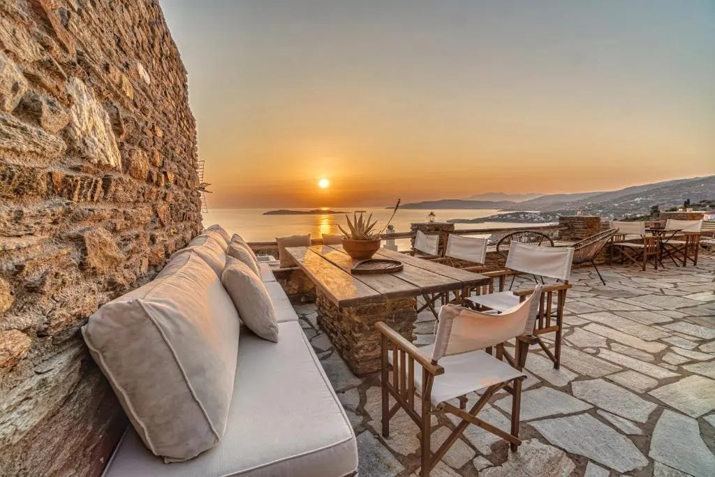 Sunset & Sea View Flat - 5 mins from Batsi Bay