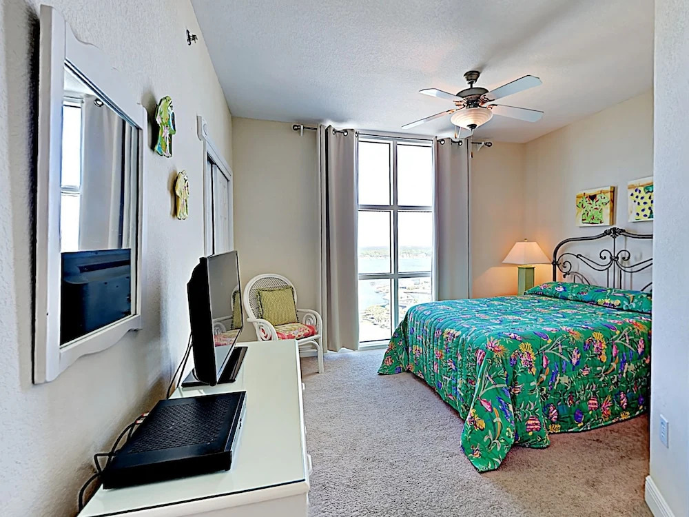 931 W Beach Blvd Condo by RedAwning