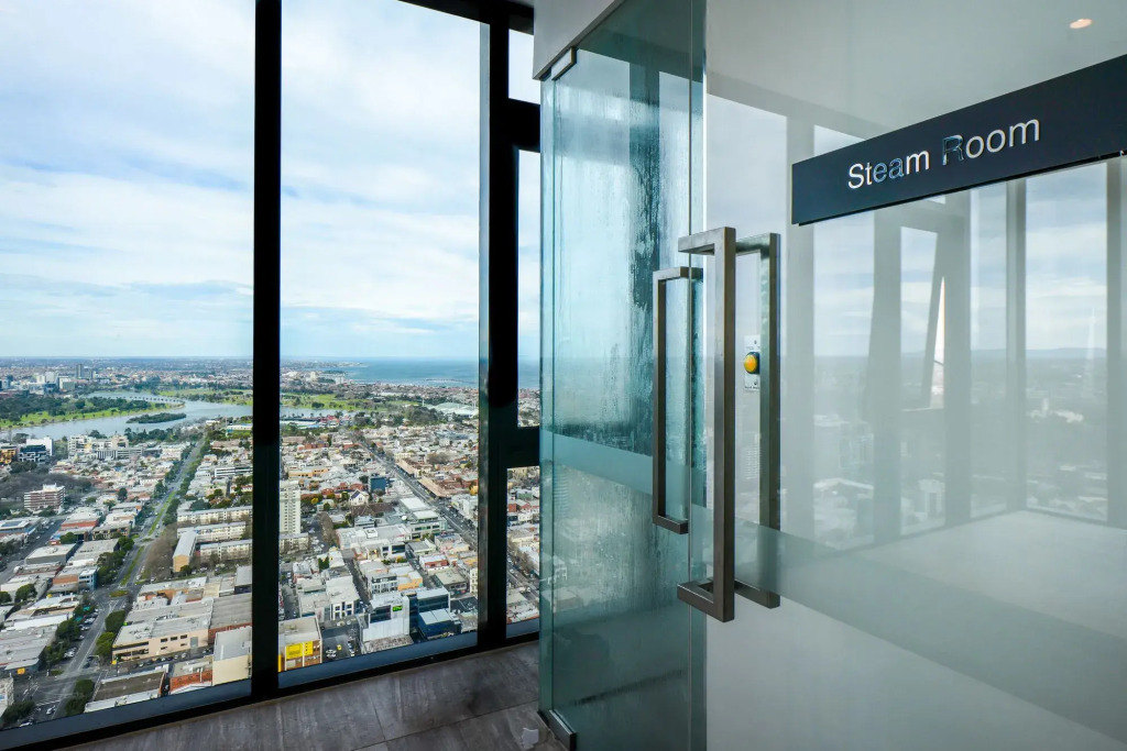 UrbanMinder @ Platinum