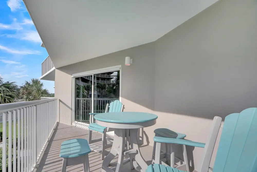 Tradewinds 106