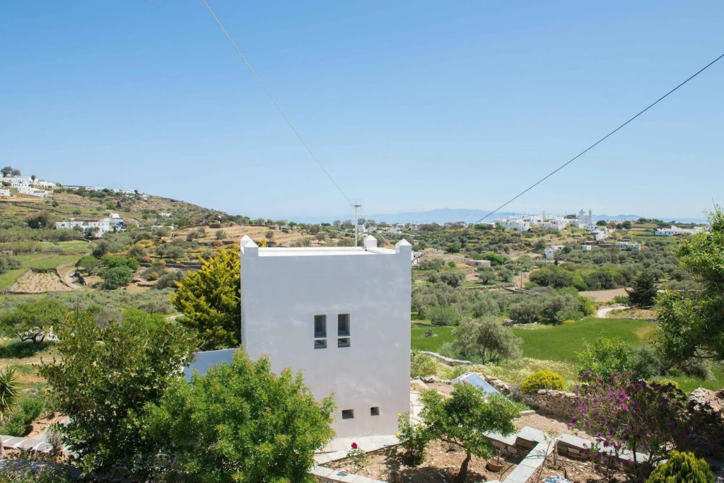 Peristeronas House