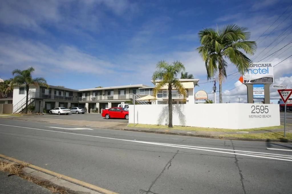 Tropicana Motel