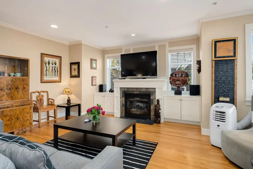 Seattle Vacation Home: Out of Africa