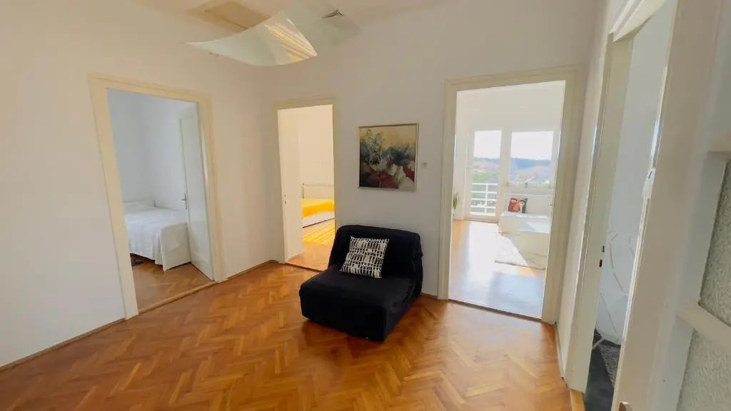 Apartment Reful