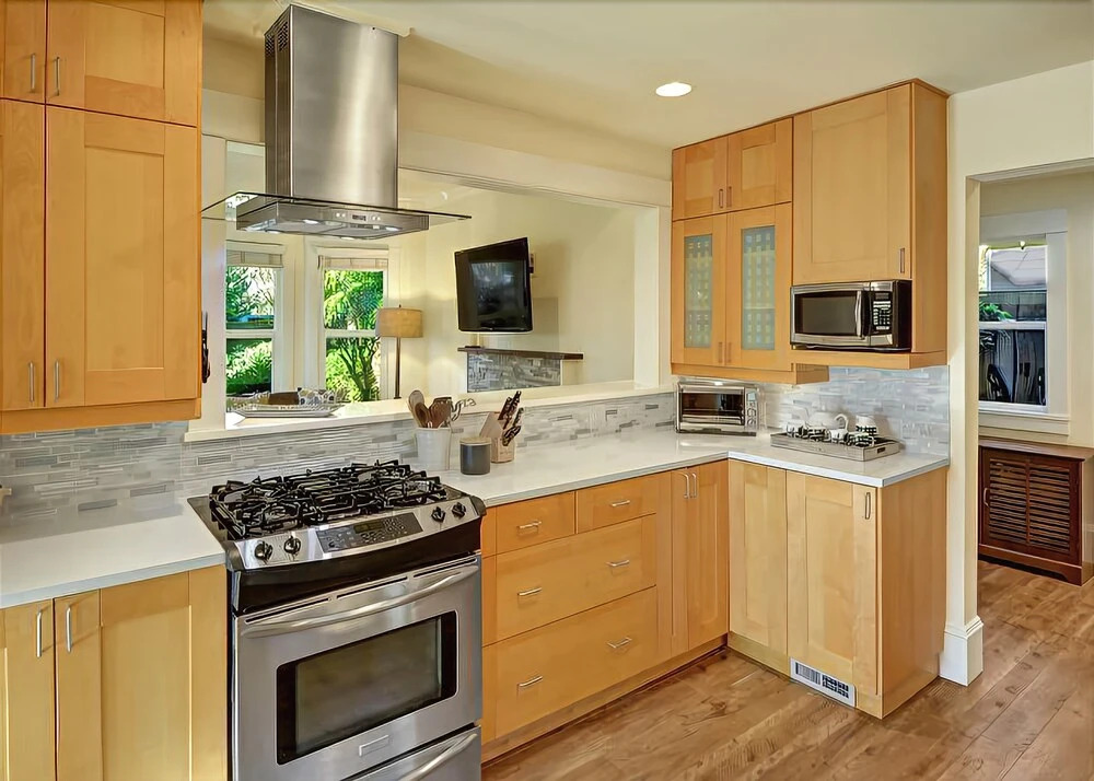 Fremont Oasis - Two Bedroom Home with Fireplace